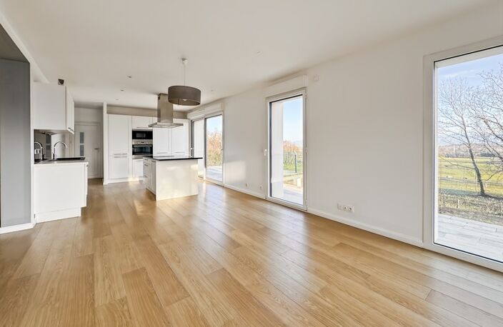 Maison à vendre 7 pièces DIVONNE LES BAINS - Maison contemporaine avec vue et magnifiques volumes — photo 3