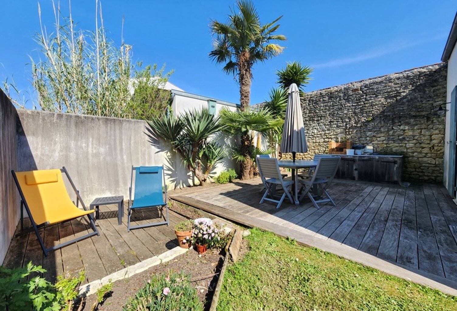 À VENDRE ILE D'OLERON – Maison individuelle coup de cœur 5 pièces – Terrain clos & terrasses + Garage – 339 150 € FAI — photo 1