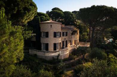 Maison 8 pièces 748800 €