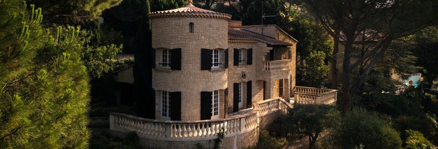 Maison 8 Pièces 190 m² à vendre à Les Angles (30133)