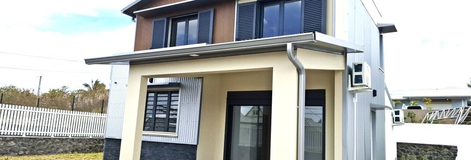 Maison 4 Pièces 92 m² à louer à Saint-Pierre (97410)