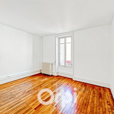 Appartement 4 pièces 243760 €