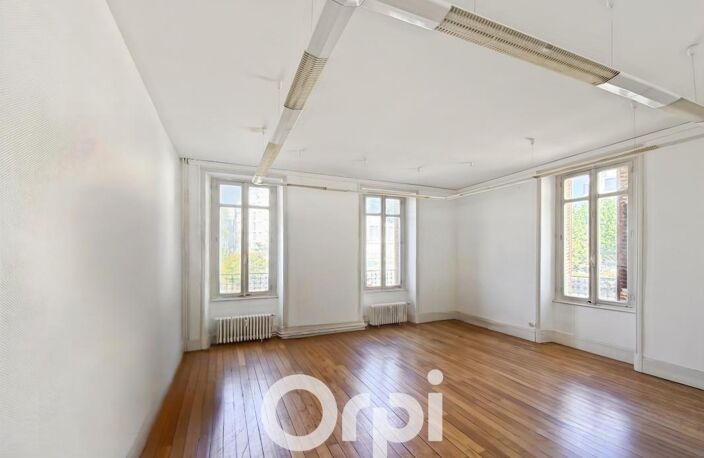Appartement À Vendre — photo 2