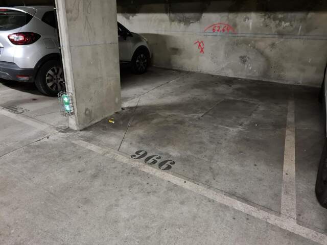 Parking en sous sol quartier Notre Dame — photo du bien