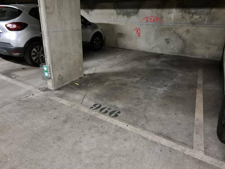 Parking en sous sol quartier Notre Dame — photo 1