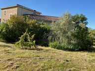 Villa traditionnelle de 2005 composée 4 chambres double garage terrain 3040 m2 constructible — photo 2