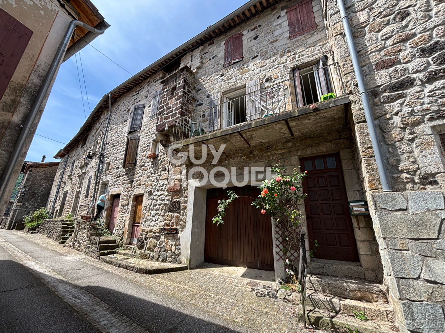 Villa / Maison  T8 à vendre Thueyts 07330