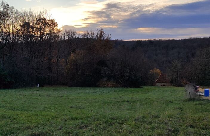 Beau Terrain à bâtir de 1 172 m² avec vue dégagée, borné, prévoir accès, viabilités à proximité.   — photo 2
