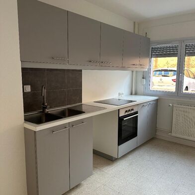 Appartement 3 pièces 710 €