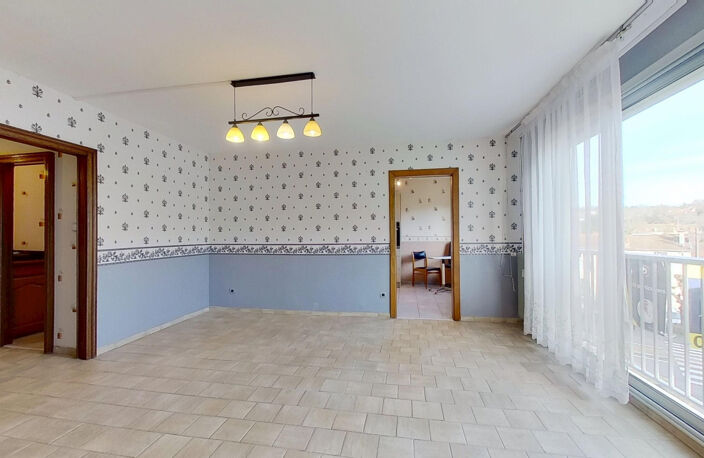 BEL APPARTEMENT LUMINEUX — photo 2