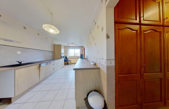 BEL APPARTEMENT LUMINEUX — photo 5