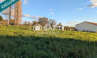 Terrain  1003 m² à vendre à Saint-Savin (33920)