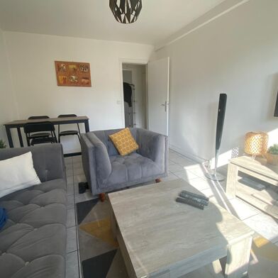 Appartement 4 pièces 715 €