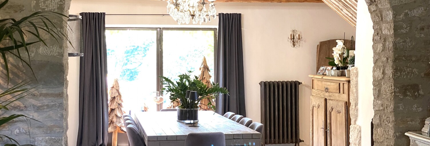 Maison 14 Pièces 420 m² à vendre à Gordes (84220)