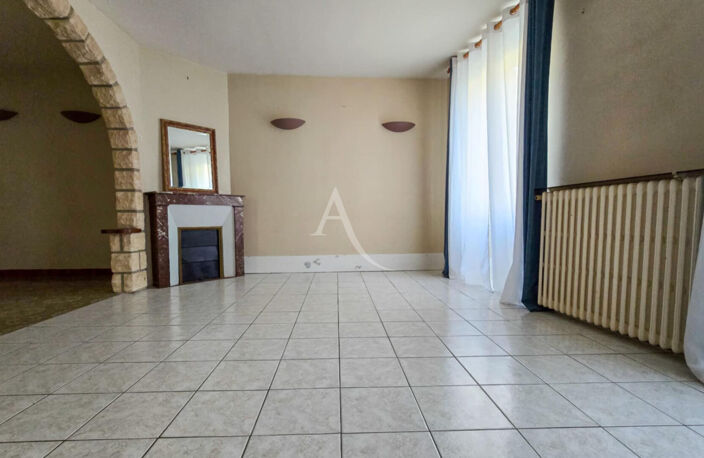 Maison de plus de 140 m² en plein coeur de Boissy L'Aillerie — photo 2