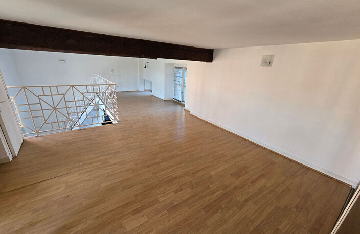 Appartement Toulouse T3 en duplex de 71.38m² Quartier Saint Cyprien — photo 5