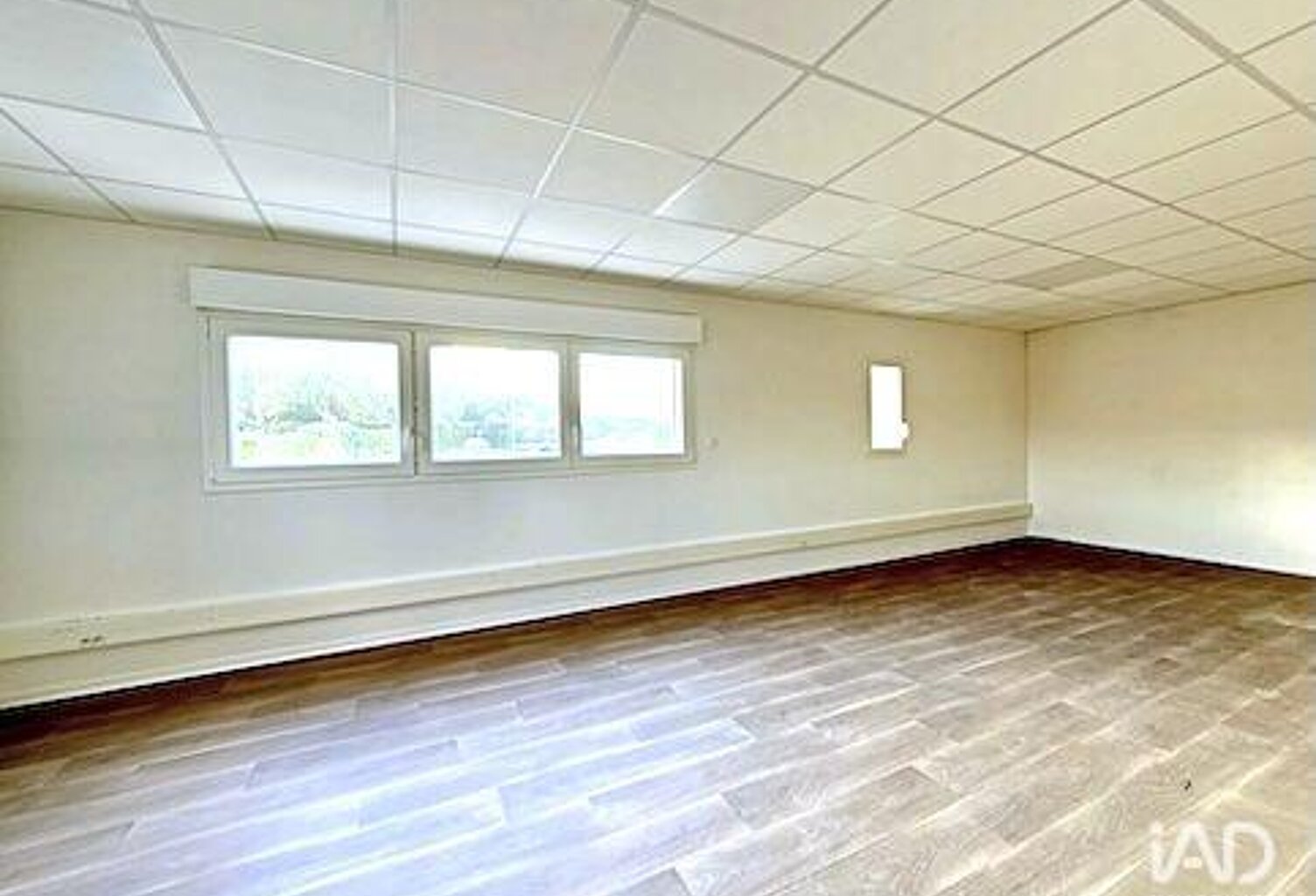 Vente Bureaux 68 m&sup2; — photo 1