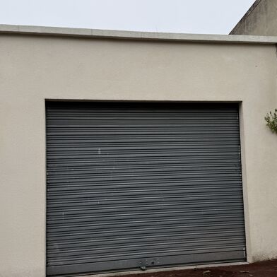 Garage  17000 €