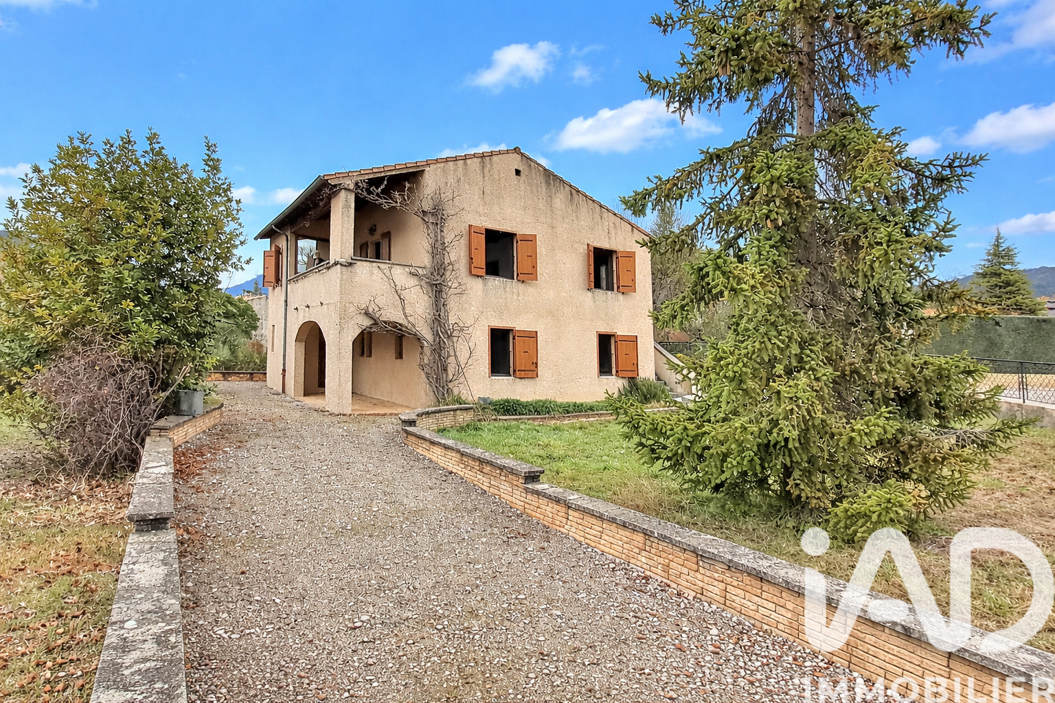 Die - 130m² - 6p. - 3ch.