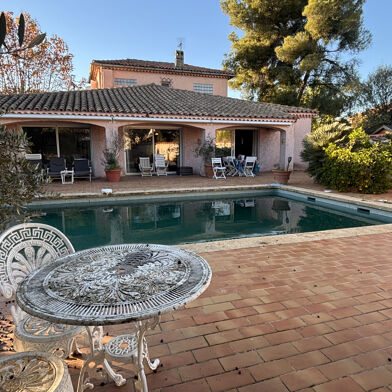 Maison 7 pièces 996000 €