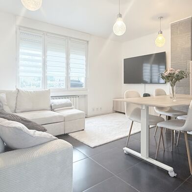 Appartement 3 pièces 135000 €