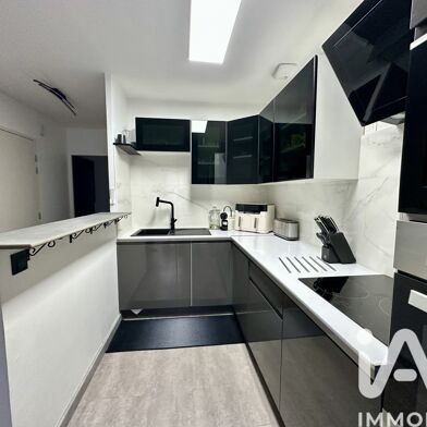 Appartement 3 pièces 180000 €