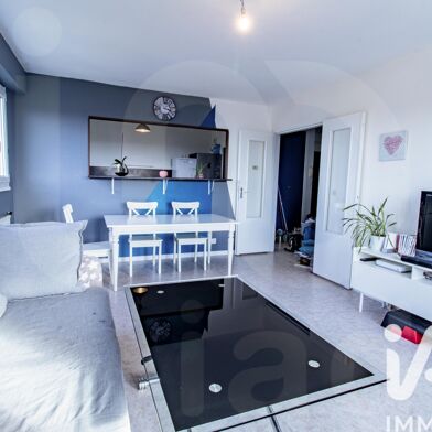 Appartement 4 pièces 104000 €