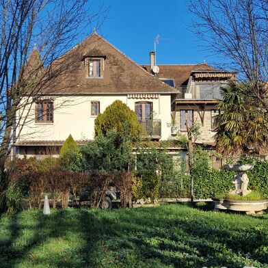 Maison 8 pièces 330000 €