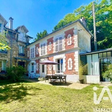 Maison 8 pièces 599000 €