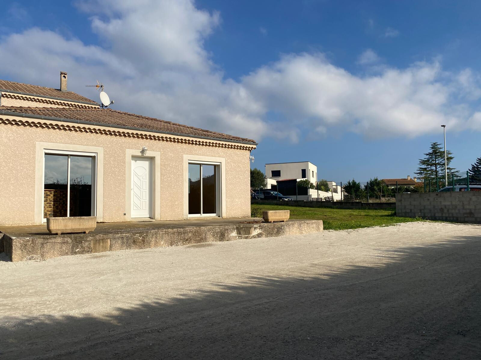 Villa / Maison  T5 à louer Beaumont-Monteux 26600