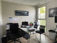 LOCAL PROFESSIONNEL 4 PIECES avec PARKING 07500 GUILHERAND-GRANGES — photo 3