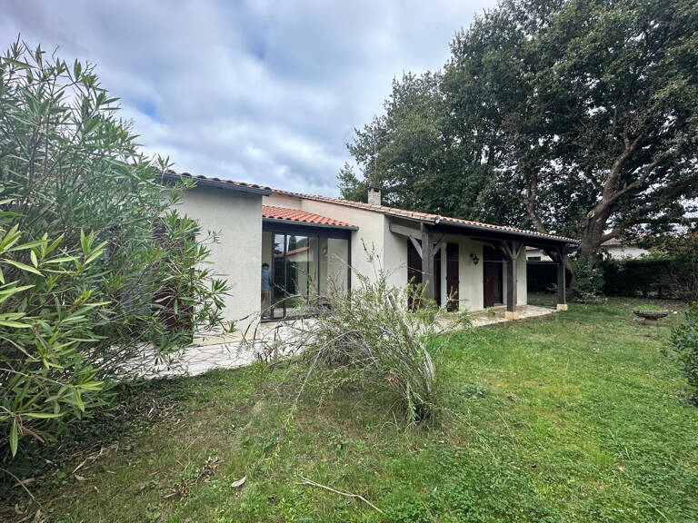 Dans un quartier très recherché cette villa de 150m2offre un beau potentiel — photo 1