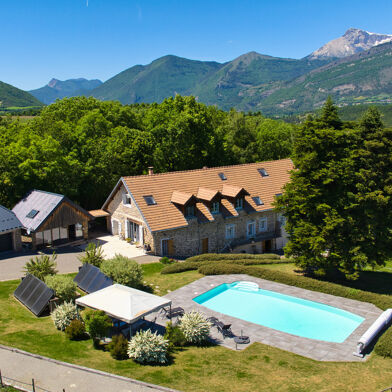 Maison 9 pièces 990000 €