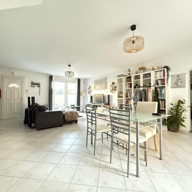 Maison 4 pièces 252000 €