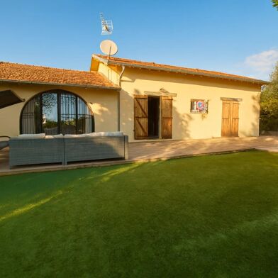 Maison 5 pièces 749000 €