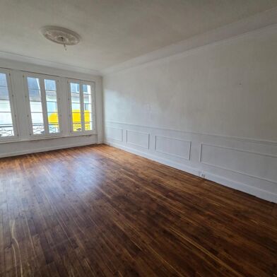 Appartement 5 pièces 248000 €