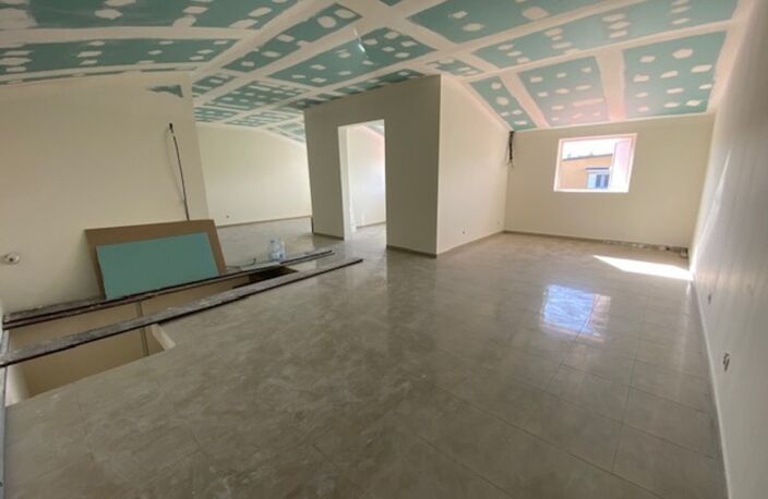 SAINT ANDRE (97440) - Grande maison T5 de surface totale de 200,40 m² (dont dépendance T2 - et Studio), sur terrain de 568 m² — photo 4