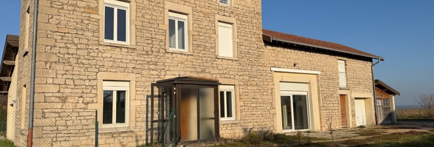 Maison 8 Pièces 200 m² à vendre à Saint-Martin-Belle-Roche (71118)