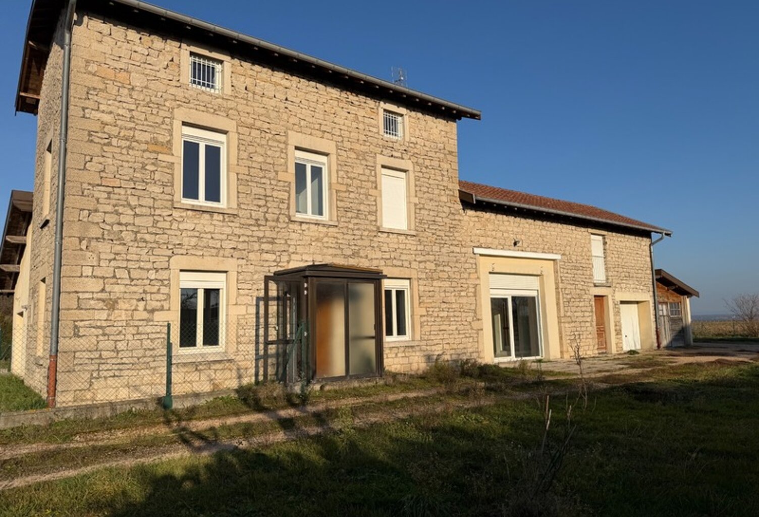 Maison à vendre 10 pièces SAINT MARTIN BELLE ROCHE (71) — photo 1