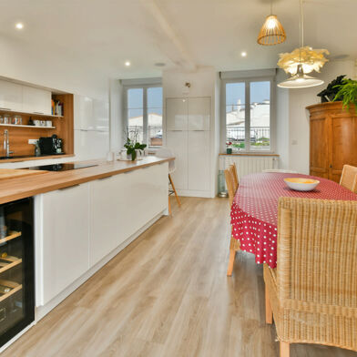 Maison 9 pièces 398000 €