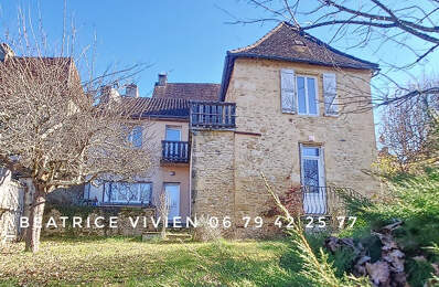 PLAZAC:  Maison 5 pièces, 162 m2. 2-3 Chambres .Un studio T2 indépendant. Garage. Terrain:448 m2 — photo du bien