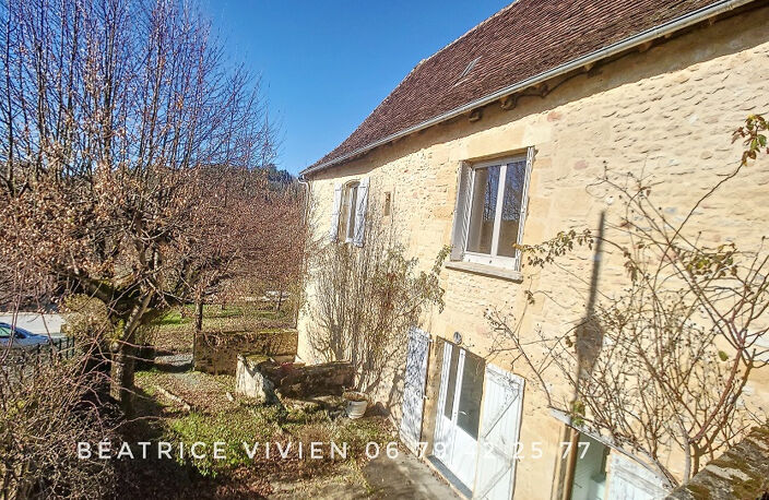 PLAZAC:  Maison 5 pièces, 162 m2. 2-3 Chambres .Un studio T2 indépendant. Garage. Terrain:448 m2 — photo 4