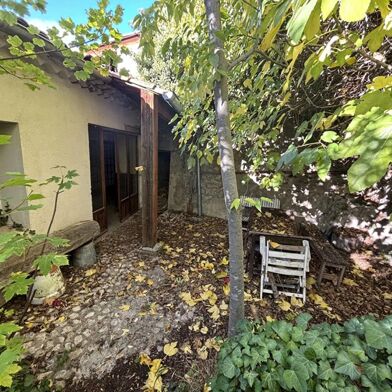 Appartement 5 pièces 212000 €