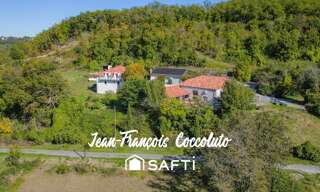 Maison 13 Pièces 350 m² à vendre à Montcuq-en-Quercy-Blanc (46800)