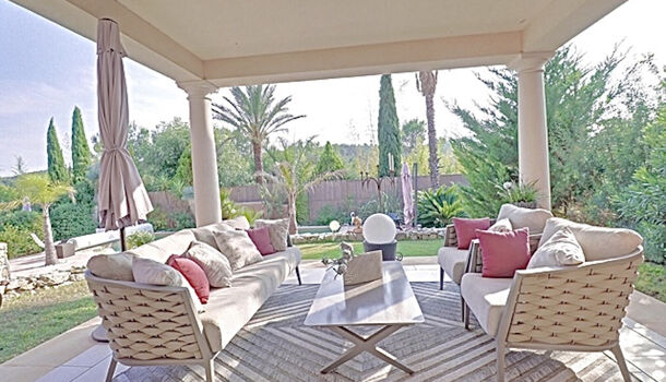 Villa / Maison 6 pièces  à vendre Saint-Raphaël 83700