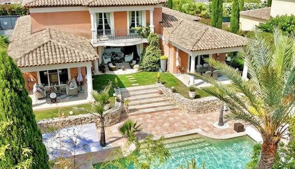 Villa / Maison 6 pièces  à vendre Saint-Raphaël 83700