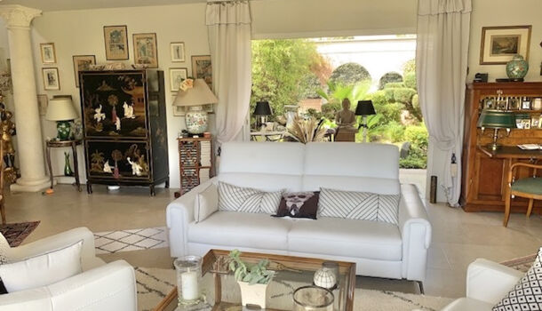 Villa / Maison 6 pièces  à vendre Saint-Raphaël 83700