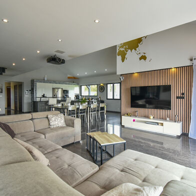 Maison 8 pièces 990000 €