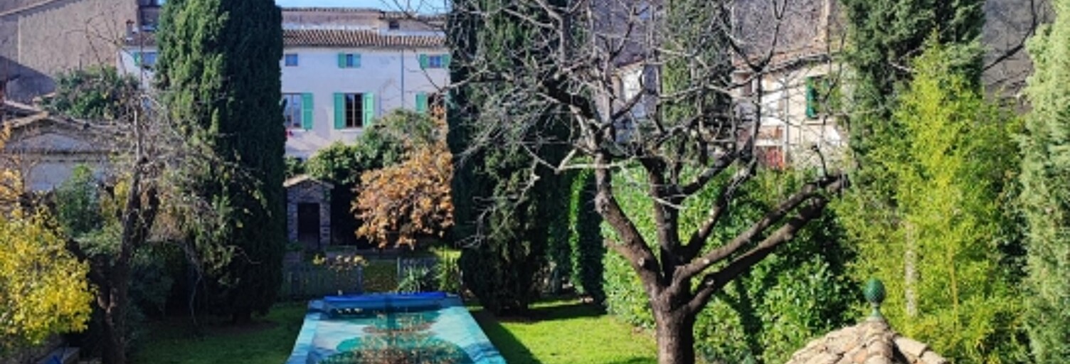 Maison 10 Pièces 438 m² à vendre à Nîmes (30000)