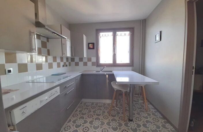 Vente appartement 4 pièces 86 m² Neuilly-sur-Marne (93330) — photo 2